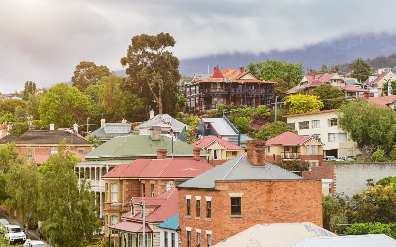 Knockdown and Rebuild on Sydney Sloping Sites